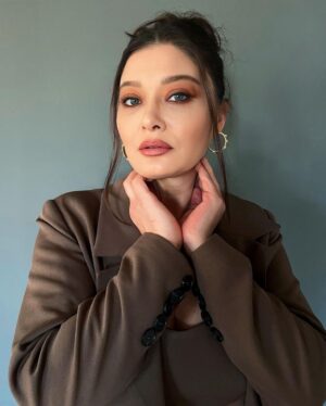 Nurgül Yeşilçay Instagram - Dump mump fln filn 🤓