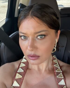 Nurgül Yeşilçay Instagram - Pazara gidiyorum🍋
Coming soon ▶️ Devamı haftaya▶️

@engin.yalci ❤️ @tudeberberoglu 💖