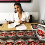 Nursel Köse Instagram – Bu hafta sonu #5kan kitabımı okumaya ne dersiniz.. #Gücündesırrındakanınında @nemesiskitap @dr_dunyasi @actplustalentm @theemrem