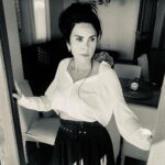Nursel Köse Instagram - Back to Black 😉
