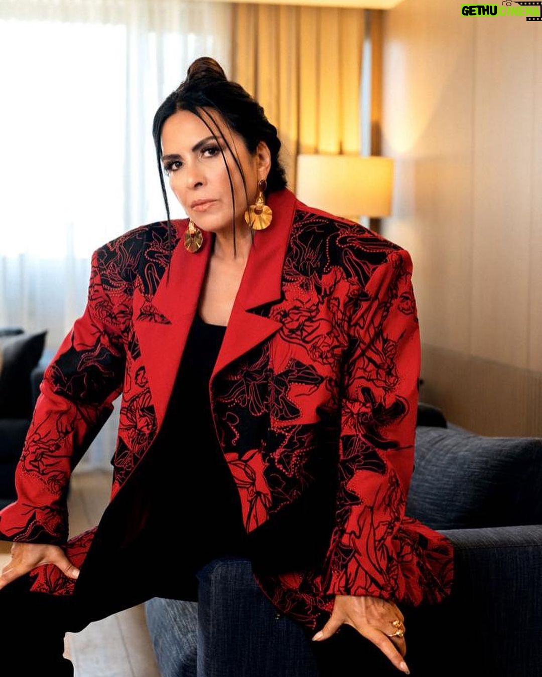 Nursel Köse Instagram - @moodboardmagcom Nursel Köse @nursel_kose Fotoğraf : Enes Kahraman @eneskahraman Styling : Parastoo Akbari @periakbari Makyaj - Saç : Neşe Kaya @nesekayanese Röportaj : Akın Özışık @hellooakin Styling Asistanı : Karoj Sefer Kaya @karojxx Video : Efe Bukcu @efebukcu Menajerlik : İhsan Aydın @ihsanaydn @actplustalentm Mekan : Sheraton İstanbul City Center @sheratonistanbulcitycent er NURSEL KÖSE RÖPORTAJI https://moodboardmag.com/nursel-kose-roportaji/