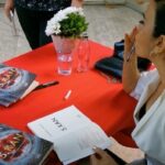 Nursel Köse Instagram – 5.KAN kitabımın İmza günü çok keyfli geçti, tüm emeği geçenlere kocaman teşekkürlerimle
@nemesiskitap @dr_dunyasi @ulrichmertin_ @elaa_stylee  @lalucetr❤️
#beşincikan @actplustalentm