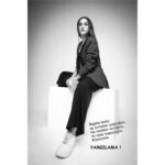 Nursel Köse Instagram - KADINA YÖNELİK ŞİDDETE MOBBİNGE ÖTEKİLEŞTİRMEYE DUR DİYORUZ! SEN DE EN GÜZEL GÜLÜMSEMENİ FOTOĞRAFLA VE #banabirazrenkver etiketi ile paylaş ki çoğalalım.. #banabirazrenkver Ki çiçek açayım! Kadınların sesi olmak için bir araya geldik. Birlikte güçlüyüz. #girlpower Yapımcı: @aycayilmazdogan Proje/Tasarım : @kamurantapul PR : 3435CREATIVE Fotoğraf sanatçısı : @tameryilmaz1 Makyaj sanatçısı : @hamiyetakpinar Kostüm : @chamay Saç Tasarım : @mericgulmez Hair Repair Studio Backstage Ekip : Faruk Coş /T.Emre Özer PROJE KADINLARI: @almeda92 @aycayilmazdogan @hamiyetakpinar @haticedervisoglu.61 @kamurantapul @nazgoktan @nursel_kose @zerrinnisanci @zeynepseverdemirel