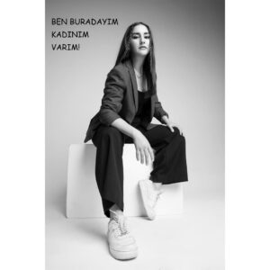 Nursel Köse Instagram - KADINA YÖNELİK ŞİDDETE MOBBİNGE ÖTEKİLEŞTİRMEYE DUR DİYORUZ!
SEN DE EN GÜZEL GÜLÜMSEMENİ FOTOĞRAFLA VE #banabirazrenkver etiketi ile paylaş ki çoğalalım..
#banabirazrenkver
Ki çiçek açayım!
Kadınların sesi olmak için bir araya geldik.
Birlikte güçlüyüz.
 #girlpower 

Yapımcı: @aycayilmazdogan
Proje/Tasarım : @kamurantapul
PR : 3435CREATIVE 
Fotoğraf sanatçısı : @tameryilmaz1 
Makyaj sanatçısı : @hamiyetakpinar 
Kostüm : @chamay
Saç Tasarım : @mericgulmez  Hair Repair Studio
Backstage Ekip : Faruk Coş /T.Emre Özer
PROJE KADINLARI:
@almeda92 
@aycayilmazdogan
@hamiyetakpinar
@haticedervisoglu.61
@kamurantapul
@nazgoktan
@nursel_kose
@zerrinnisanci
@zeynepseverdemirel