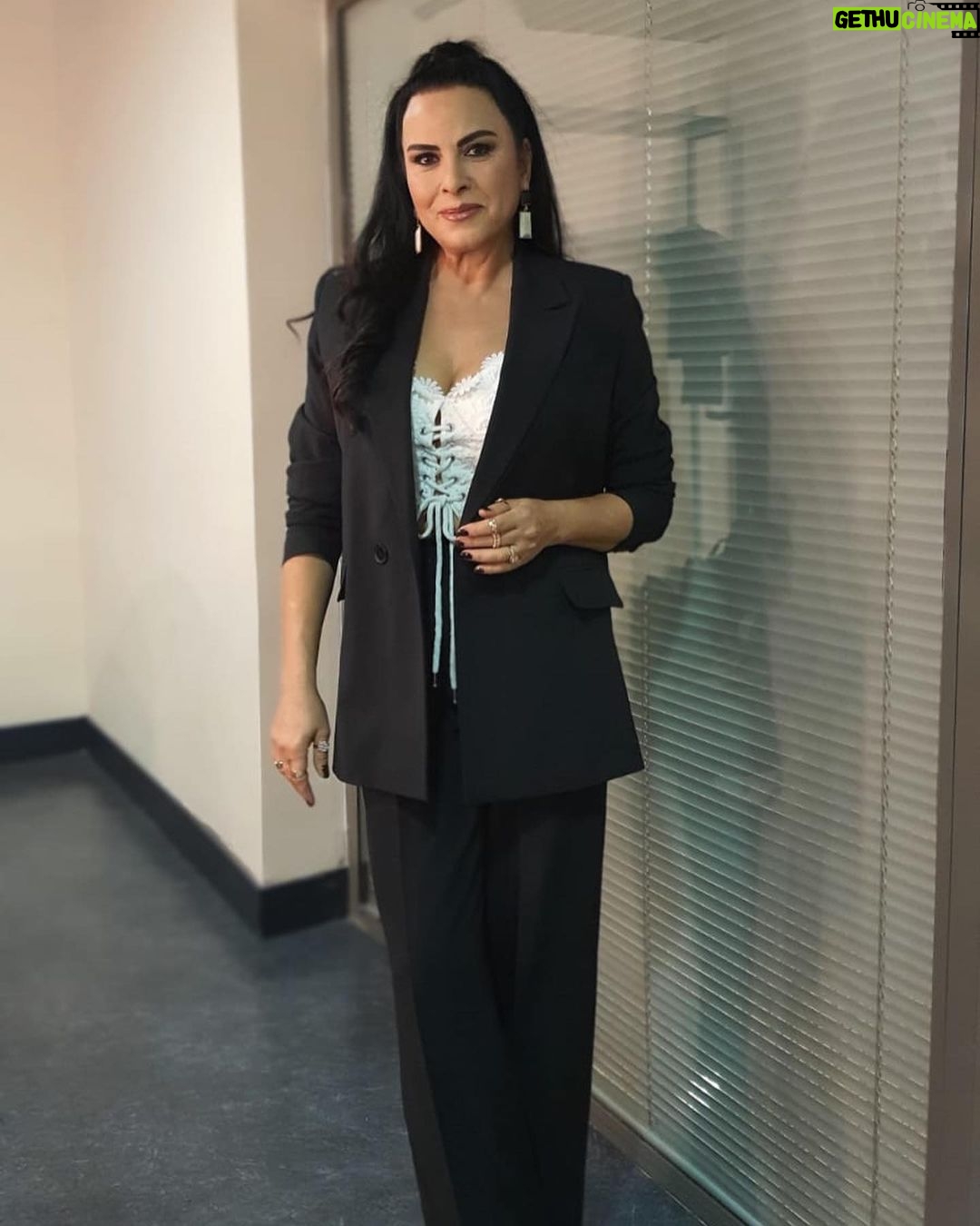 Nursel Köse Instagram - @dilberayfilm_ @haberturk @aytacmedya @metronomfilmyapim @aytacmedya @burcubinbasaran @mildanarzu @mandalina_shop
