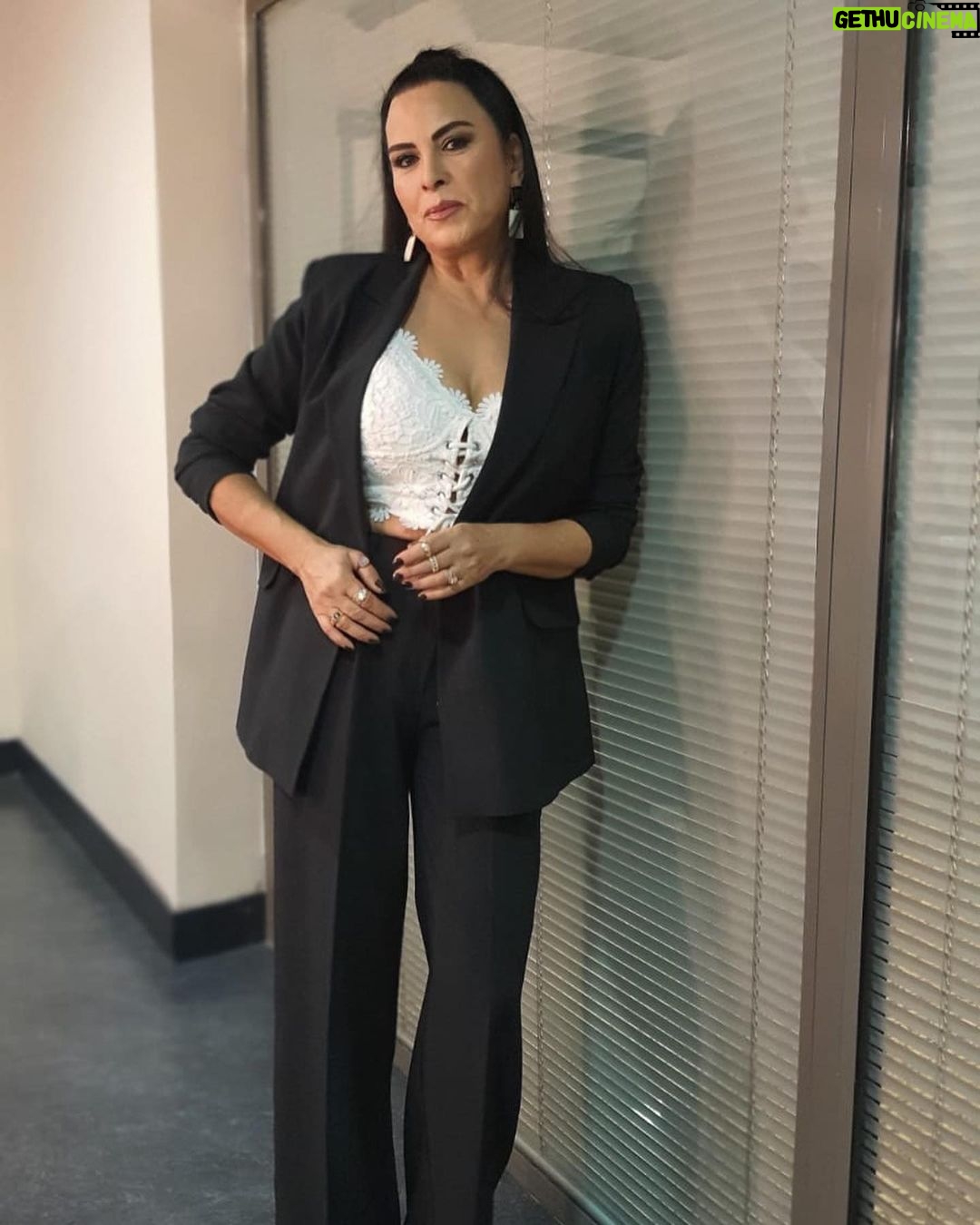 Nursel Köse Instagram - @dilberayfilm_ @haberturk @aytacmedya @metronomfilmyapim @aytacmedya @burcubinbasaran @mildanarzu @mandalina_shop