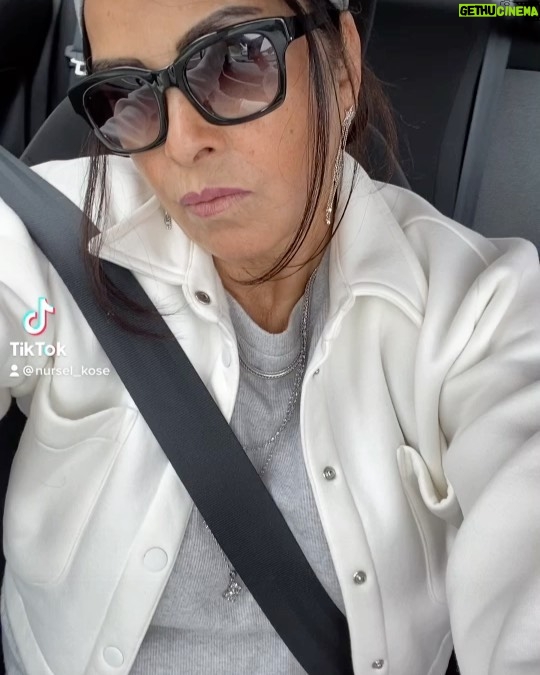 Nursel Köse Instagram - #rap #hiphop havamız. Parça: #uzi #krvn #uzikrvn 🧡🧡 @mandalina_shop