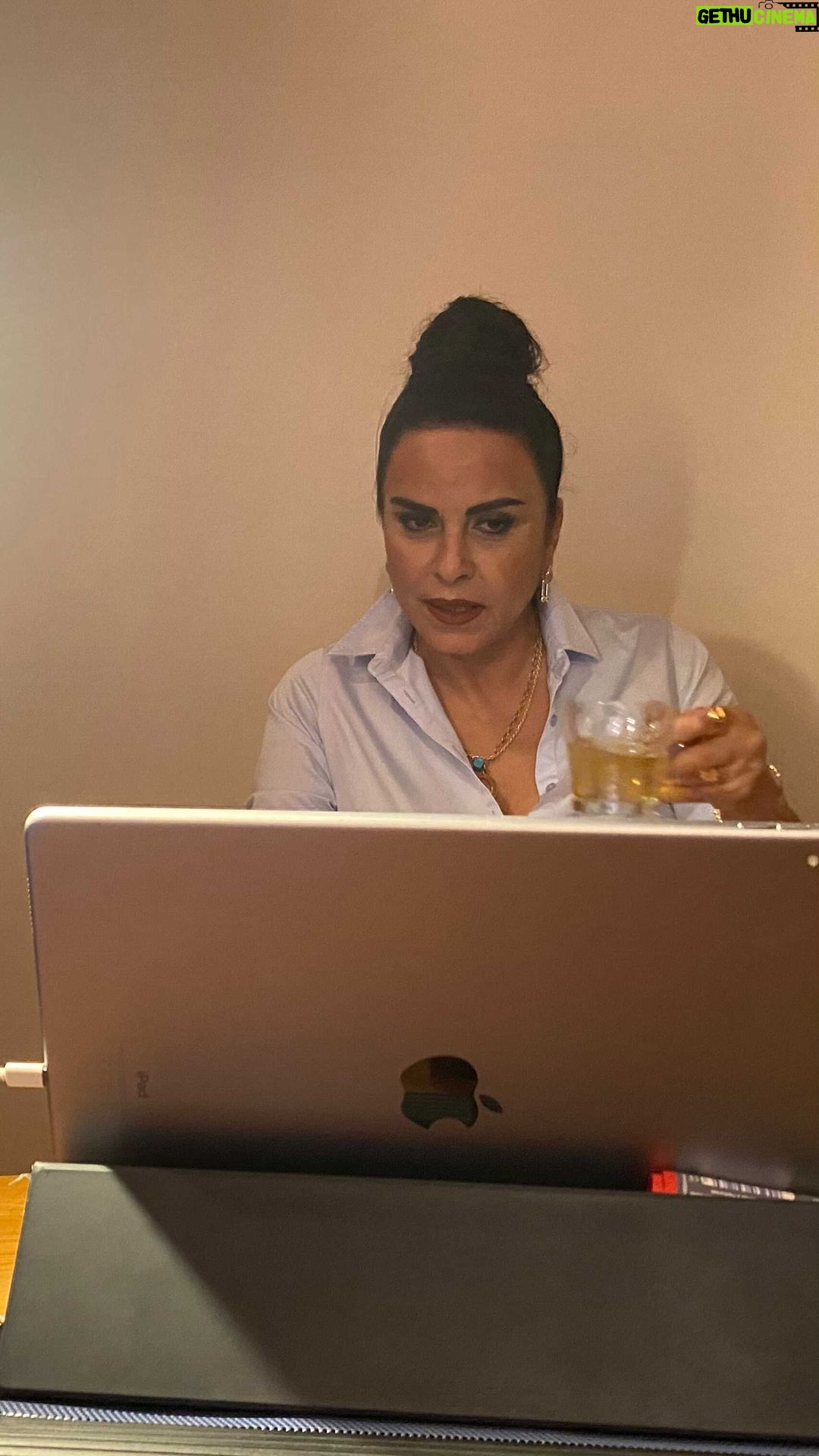 Nursel Köse Instagram - Söyleşimizi organize eden KÜPE-e.V Köln e, tüm katılımcılarımıza ve sözlerin efendisi @akapismak çok teşekkür ediyorum 😍😍 @matchandcatchtr ❤️ @mandalina_shop ❤️