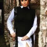 Nursel Köse Instagram - Pazar😀 Photography by @ilkeruzunalan Hair @kemalbozz Make up @pinaraktasmakeup Kostüm @matchandcatchtr Accessory @mandalina_shop Mekan @1890Suites Styling by @zulallguler Powerd by @mahmutkose_ Menajer @actplustalent