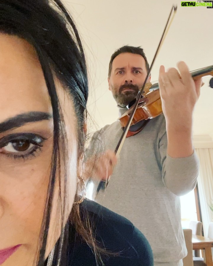 Nursel Köse Instagram - Müslüm Gürses seni andık bugün, aşkların babası💔#müslümgürsesölümsüzdür #müslümgürses #birömüryetmezki @ulrichmertin_ #viola #müslümgürses @ketche
