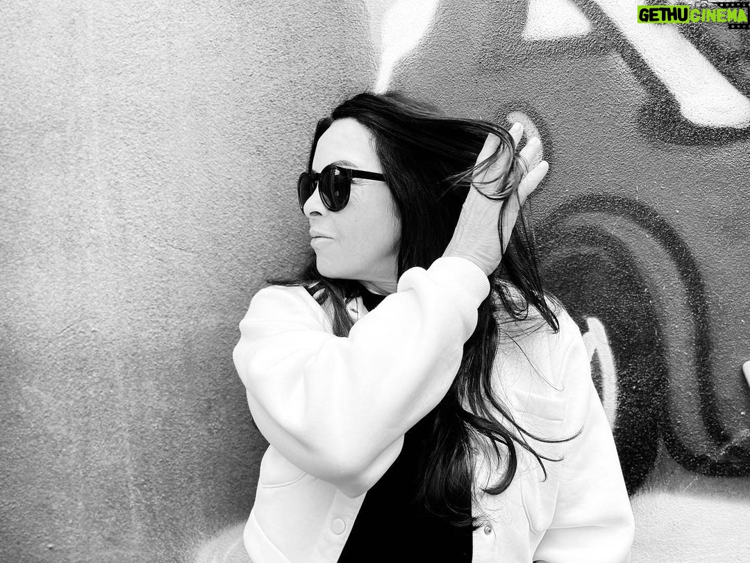 Nursel Köse Instagram - Back to Black Foto @asenagirisken ❤️❤️