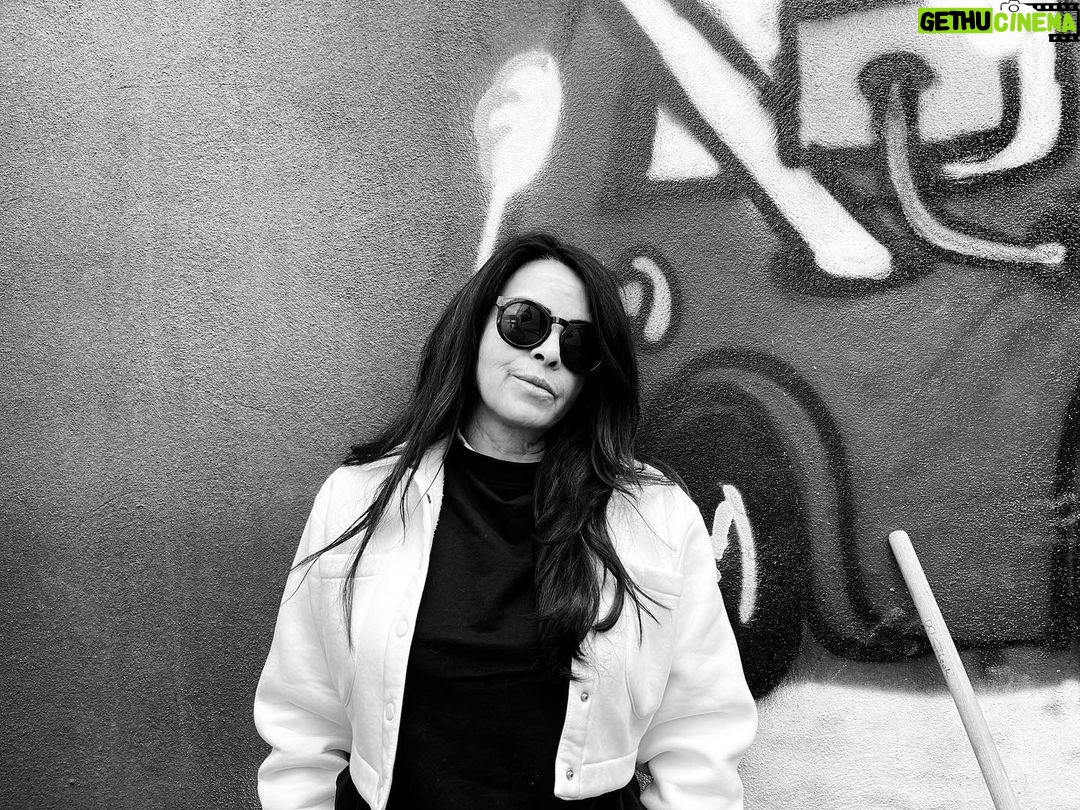Nursel Köse Instagram - Back to Black Foto @asenagirisken ❤️❤️