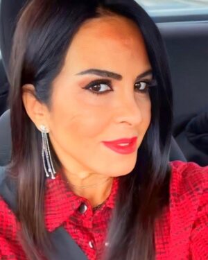 Nursel Köse Instagram - Gülüşünüz eksilmesin..❤️Smiley every time❤️thanks @uras_gandra
