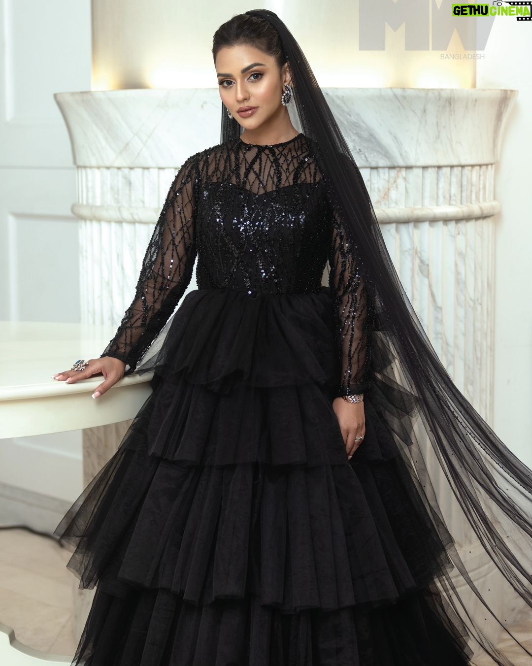Nusraat Faria Instagram - Happy new year 🖤