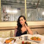 Nusraat Faria Instagram - Came here to eat👋 Part 2 👏