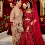 Nusraat Faria Instagram - To my favorite couple.. May God protect you from evil eyes 🧿 @mehahasib @refatalam123 Wearing @safiya_sathi @safiyasathi Makeover @galamakeover_by_navinahmed @navinahmed_official Bag @ayaneh.sciccoso @azrinalom Jewellery @drkashfiaaamina Photography @bdsnapshot by @jawad.chowdhury