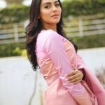 Nusraat Faria Instagram - Jeda Mainu Kenda Hunda Si Main Mar Jana Tere Bina...
