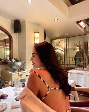 Nusraat Faria Instagram - Just a general life update: 
HUNGRY AGAIN 🤷‍♀️