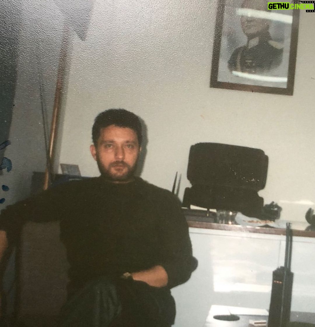 Oğuzhan Uğur - 724.2K Likes - Annem annelik için zaten içgüdüsel bir farkındalık yaşıyordu ama sana baba olmayı ben öğrettim. Sonuçta ilk göz ağrısıyım =)