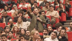 Oğuzhan Uğur Instagram - M.A.M. 10. Bölüm Uzun Tanıtım! Konuk, Memleket Partisi Genel Başkanı ve Cumhurbaşkanı Adayı Sn. Muharrem İnce. Programın tamamı 17 Nisan Pazartesi Akşamı 21.30da BabalaTV’de 🏹 #babalatv #mevzularaçıkmikrofon