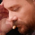 Oğuzhan Uğur Instagram - Yorulduk be oğlum 🚬