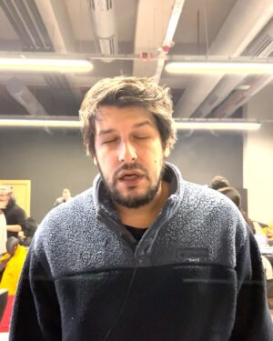 Oğuzhan Uğur Instagram - Sevgili Ceyda Kasabalı ve Fırat Albayram da Babala ofiste, ekibe destek oluyorlar. Teşekkür ederiz. Unutmayacağız.