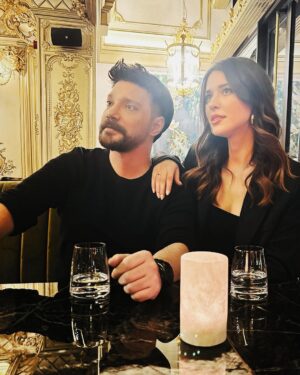 Oğuzhan Uğur Instagram - Bir takım poz verme çabalarımız oldu🕶️