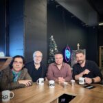 Oğuzhan Uğur Instagram - Kadro güzel hocam. Şimdi hakkını yemeyelim. Okan Bayülgen, Yalın Alpay ve Başar Akman 🧠🧠🧠 Felsefenin diplerine çıplak ayaklarla bastık. Yakında 🏹 @babalativi