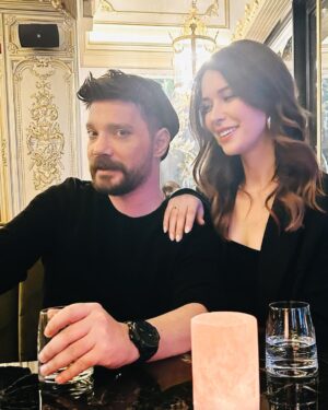 Oğuzhan Uğur Instagram - Bir takım poz verme çabalarımız oldu🕶️
