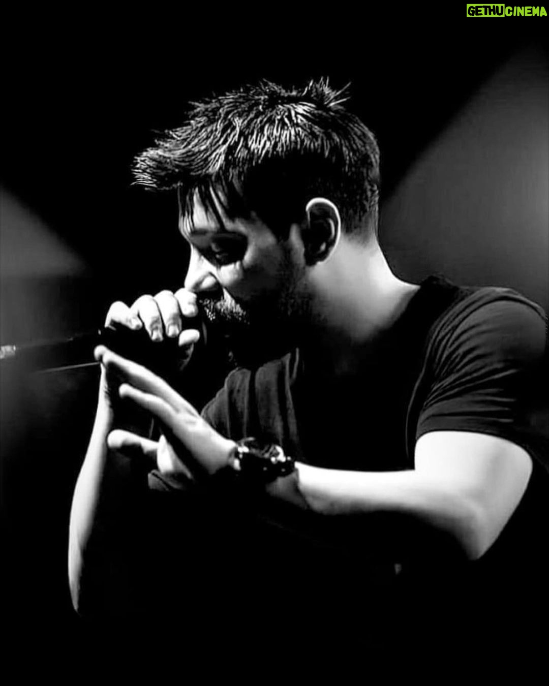 Oğuzhan Uğur Instagram - Ekim ayında konserler başlıyordur. 🏹 ilk adres Angara