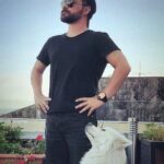 Oğuzhan Uğur Instagram - Kulaklarınıza gelen müzik?