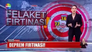 Oğuzhan Uğur Instagram - Felaketin üzerinden tam bir yıl geçmiş. Yıl geçmiş demek manasız geliyor aslında, ne geçmiş efendim? Ben o tarihte kaldım mesela… Bugünü yaşayan beni tanımıyorum bile. Sadece depremin değil, çaresizliğin, haksızlığın, pişkinliğin, bencilliğin ve tam manasıyla gerçek kötülüğün de günüydü o gün. Başlasam yazmaya roman olur, olur ama okumanıza lüzum yok. Her sayfasını ezbere biliyorsunuz siz de. Susabilirsiniz ama bilmiyormuş gibi yapamazsınız. 
Nasıl yaşayacağımızı bırakıp, nasıl ve ne şekilde öleceğimizi düşünür olduk o gün. Artık hiçbirimiz eskisi gibi değiliz, kıyas kabul etmez ama 11 değil, 81 il hasar aldık o gün. Hatırlatmak için iki kelam et dediler… İnsan unutulmayanı nasıl hatırlatsın? Geçmeyeni nasıl ansın? Deprem benim dünümde değil maalesef… Yaşananlara çaresiz bugünümde. Benim de başıma gelir mi korkusuyla yarınımda. O yüzden süslü cümlelerle edebiyat parçalayacak halim yok bu gece. O insanların gözyaşı kurumadan, her biri sıcak yuvasına, işine, aşına kavuşmadan olmaz. Hukuk önünde hakkını arayan, yitirdiği canların hesabını soranların içi soğumadan olmaz. Yıl geçmiş… Ne geçmiş efendim? Üç ay olmadı daha göçük altından cenaze çıkalı… Hayatını kaybedenlere rahmet, geride kalanlara sabır diliyorum. Bir gram dahi hafifletebilme ihtimalim varsa yükünüzü, namus sözüdür, ömrüm yettiğince çabalayacağım. Bu amaçta yalnız olmadığımın da farkındayım.