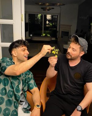Oğuzhan Uğur Instagram - Elbette bağını sormadım