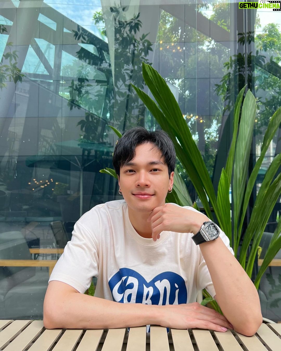 Oabnithi Wiwattanawarang Instagram - 🌈💙