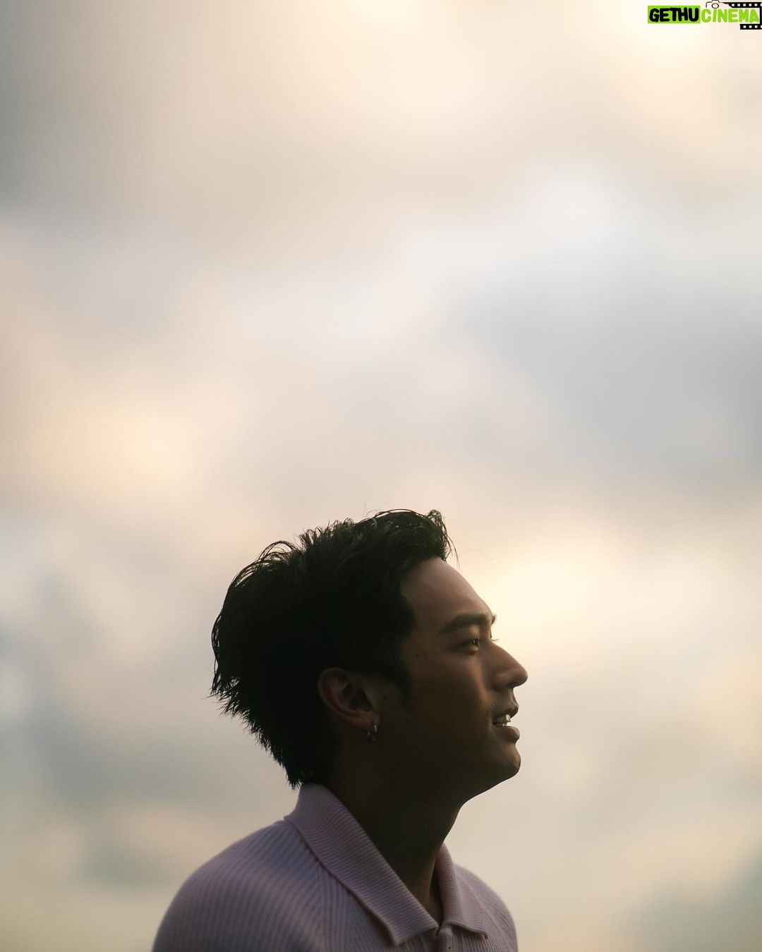 Oabnithi Wiwattanawarang Instagram - Give me your 💙