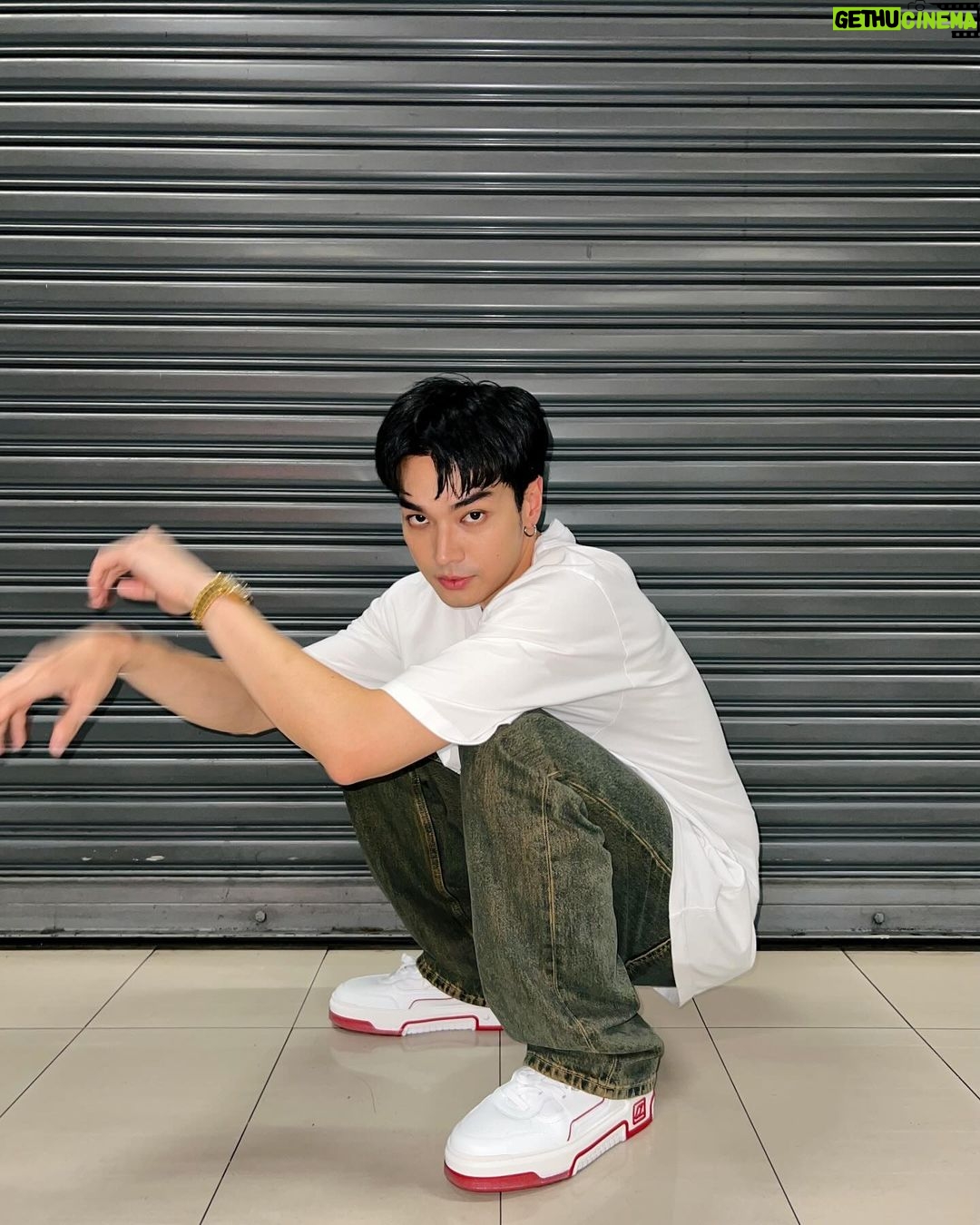 Oabnithi Wiwattanawarang Instagram - เรื่องมีอยู่ว่า 🤫 #CHRISTIANLOUBOUTIN