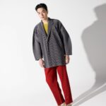 Oabnithi Wiwattanawarang Instagram - HOMME PLISSÉ ISSEY MIYAKE 10 YEARS OF DESIGN AND MAKING. เป็นอีกหนึ่งแบรนด์ที่ชอบมากๆ ทำให้ everyday look ของโอบดูมีความเรียบหรู เท่ และที่สำคัญใส่สบายมากจริงๆ อยากให้ทุกคนมาลองสัมผัสความรู้สึกนี้กันนะครับ #HPpeople #HP10th
