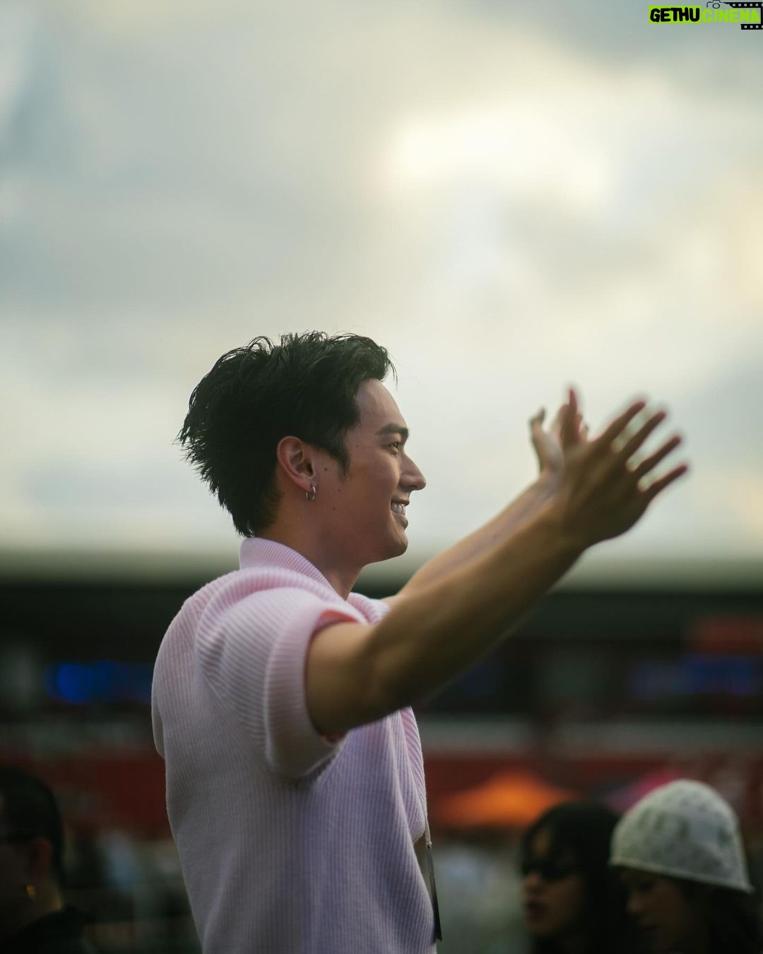 Oabnithi Wiwattanawarang Instagram - Give me your 💙