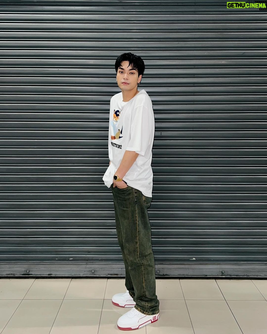 Oabnithi Wiwattanawarang Instagram - เรื่องมีอยู่ว่า 🤫 #CHRISTIANLOUBOUTIN