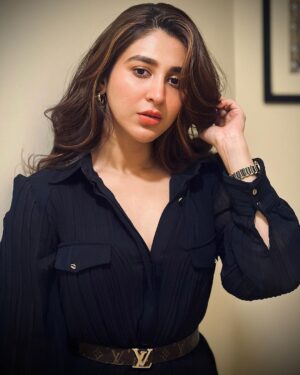 Oindrila Sen Instagram - Fell in love with Black 🖤