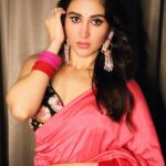 Oindrila Sen Instagram - It’s a Gulabi feeling 💕💕