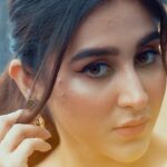 Oindrila Sen Instagram - A Fresh Start 💚💛 #reelitfeelit #instagram #reelsinstagram #fashionstyle #shoot #work #trending