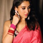 Oindrila Sen Instagram - It’s a Gulabi feeling 💕💕