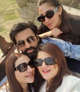Oindrila Sen Instagram - ব্যাস আমার জীবনে আর কিছু চাইনা।। 🤣🤣 । এরকম ভাগ্য যেন প্রতিটা জন্মে আমি পাই । 🕺🕺🕺🕺