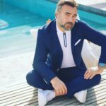 Oktay Kaynarca Instagram - Mavi mi??? :)))) @kigiligiyim İlkbahar Yaz koleksiyonu...🕶🕶🕶