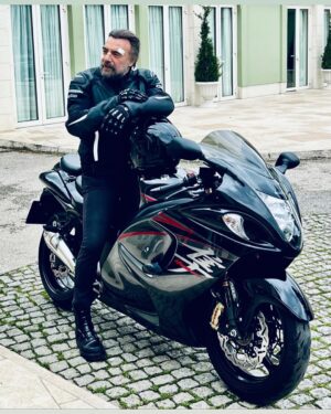 Oktay Kaynarca Instagram - Hareket eden her makina ilgi alanımdır.. Cezayir Türk…😎😎😎