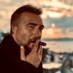 Oktay Kaynarca Instagram - Olmamasına razıyım,oluyormuş gibi olmasın yeter… Franz Kafka..