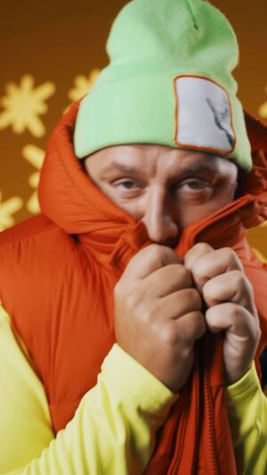 Oleksii Potapenko Instagram - І навіть в самий темний час @thekomakoma народний геній…ось тобі моє плече ,ось тобі моя рука … дякую за підтримку України всім українцям в Україні,всім українцям закордоном, всім у цілому світі, хто в ці темні часи підтримує 🇺🇦 ,дякую своїй дружині,за любов до Батьківщини і за те ,як ми завзято допомагаємо Нашим,дякую всім тим хто підтримав мене у ці темні часи ,ви -мої зірочки ,не забувайте підтримувати нових і молодих,вони ще не вміють протистояти хейту і звичайно Нашим Героям 🇺🇦 , в ці дні коли у світі почалася ще одна війна,знайдіть секунду і подивіться на небо ,до нас долітає світло ,можливо вже не існуючих зірок , ми бачимо минуле ,а радіємо у теперішньому, загадуючи про майбутнє ,хай все збудеться і пообіцяйте мені ,що Ви будете намагатися бути добрими і чесними людьми ,бо Добро переможе! Любов переможе! ❤️🇺🇦 @kamenskux
