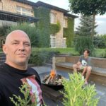 Oleksii Potapenko Instagram - @potapchiq «Люби країну свою,дивись футбол і хокей 🇺🇦….ВУЗВ 90ті….