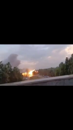 Oleksii Potapenko Instagram - This is russia attack on residential area at Zaporizzhya 🇺🇦